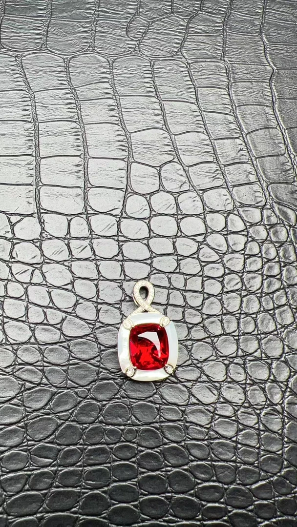 [XZD]时尚潮流宝石吊坠Z0008