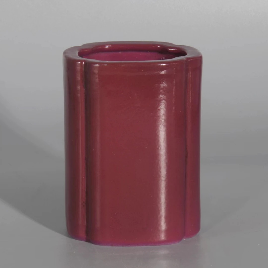 胭脂红海棠口笔筒    H309-145