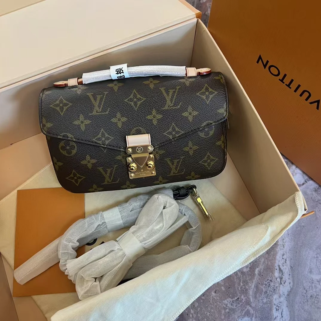 全新未使用 LouisVuitton/路易威登 （静姐）路易威登小邮差 全套