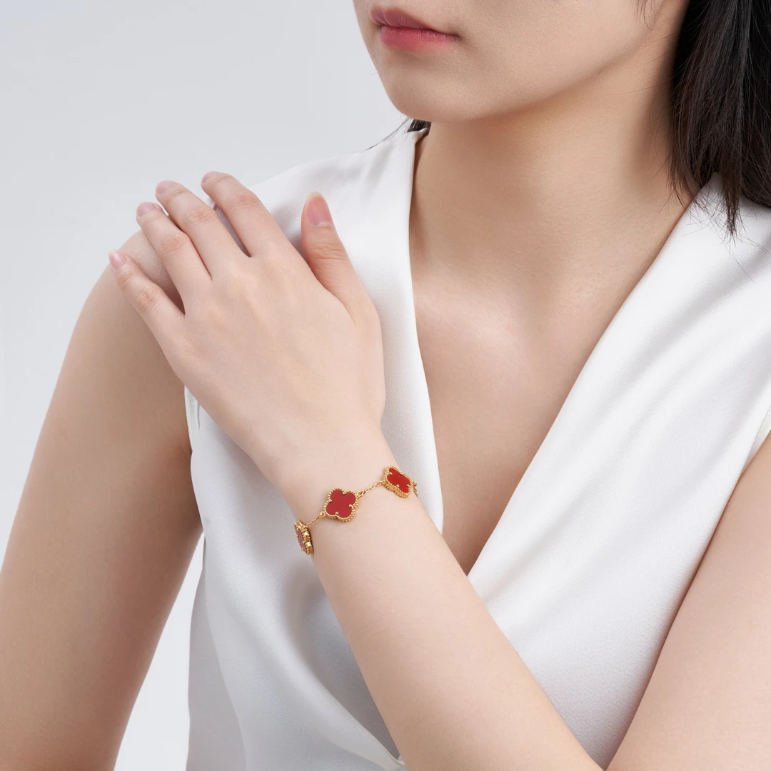 钛钢手链 五花四叶草不掉色百搭手链