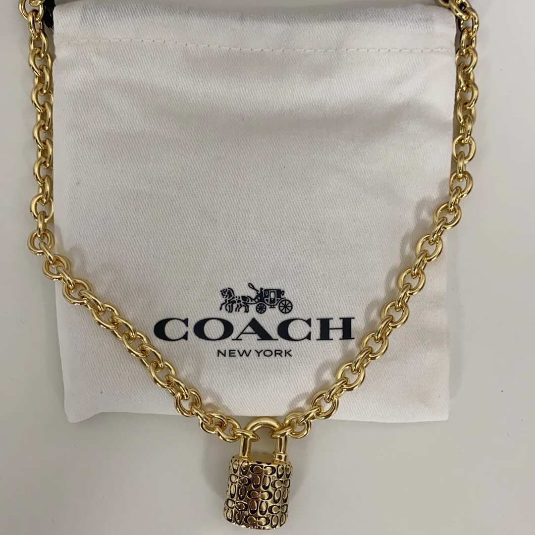 COACH/蔻驰 美现金色挂锁项链