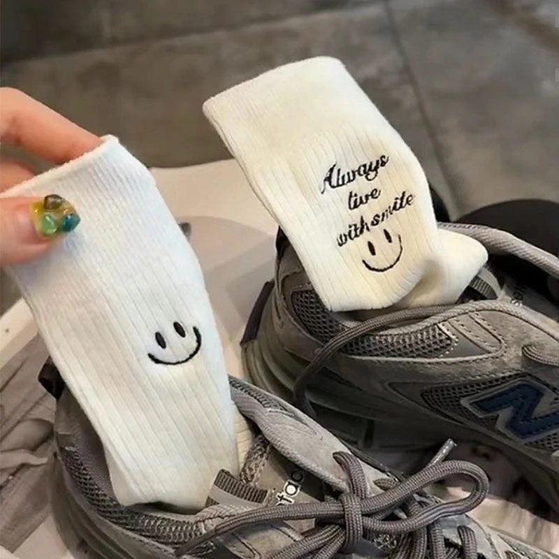 不对称笑脸配鲨鱼裤的鸳鸯袜子女中筒外穿潮街头中韩版潮袜A2