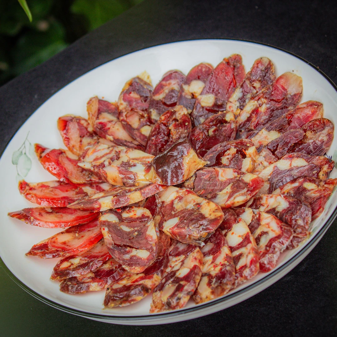 四川大凉山、农家香肠真空包装。