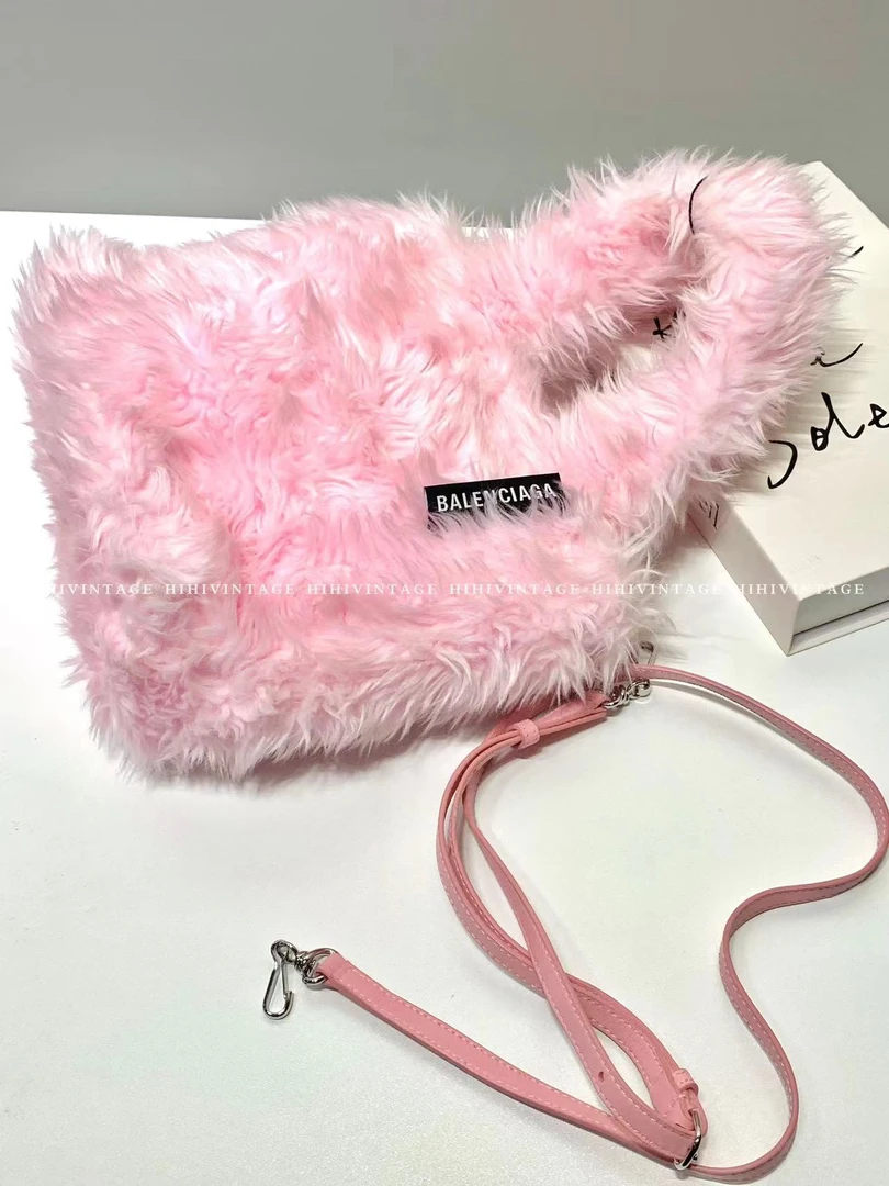 95新  HIHI精选/Balenciaga 巴黎世家 粉色毛毛怪手提包/8600337