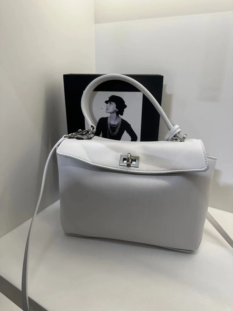 99新 Balenciaga/巴黎世家 HIHI精选/ 巴黎世家 白色单肩手提包
