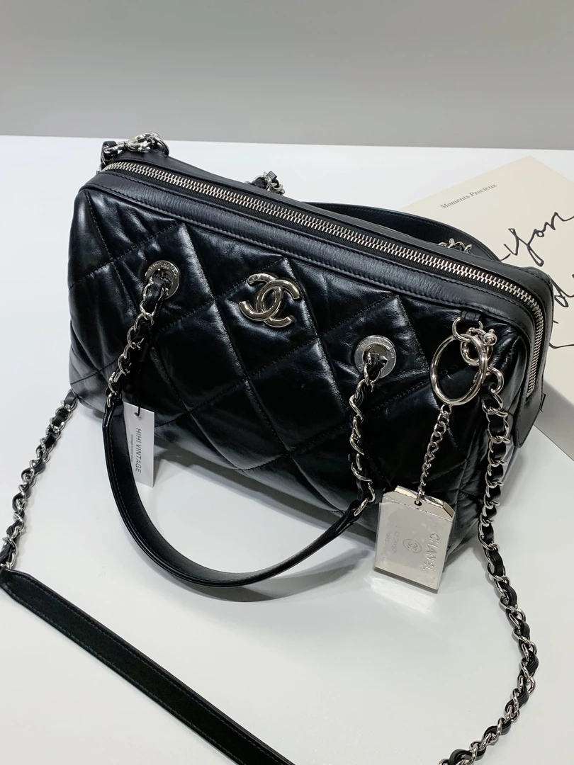 99新 Chanel/香奈儿 HIHI精选/黑银油蜡手提单肩铭牌保龄球 28开