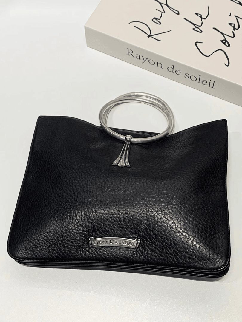 95新 Chrome Hearts/克罗心 HIHI同款8/14期黑银银环手提包