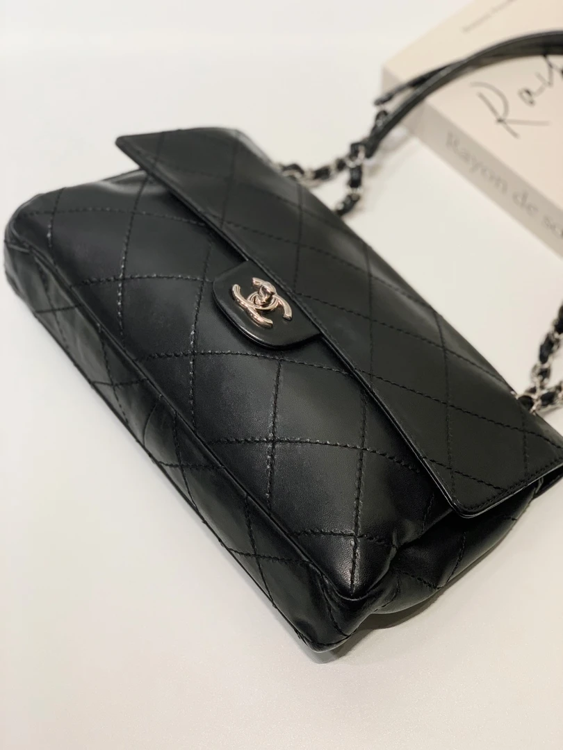 95新 Chanel/香奈儿 HIHI精选/ 黑银外缝线菱格纹链条包 14开