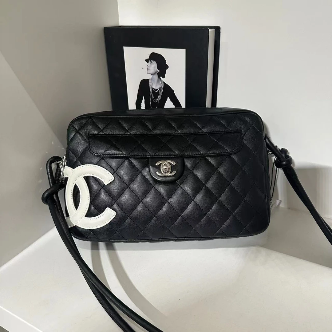 95新 Chanel/香奈儿 HIHI精选/Chanel 黑白康鹏腋下包 8829671