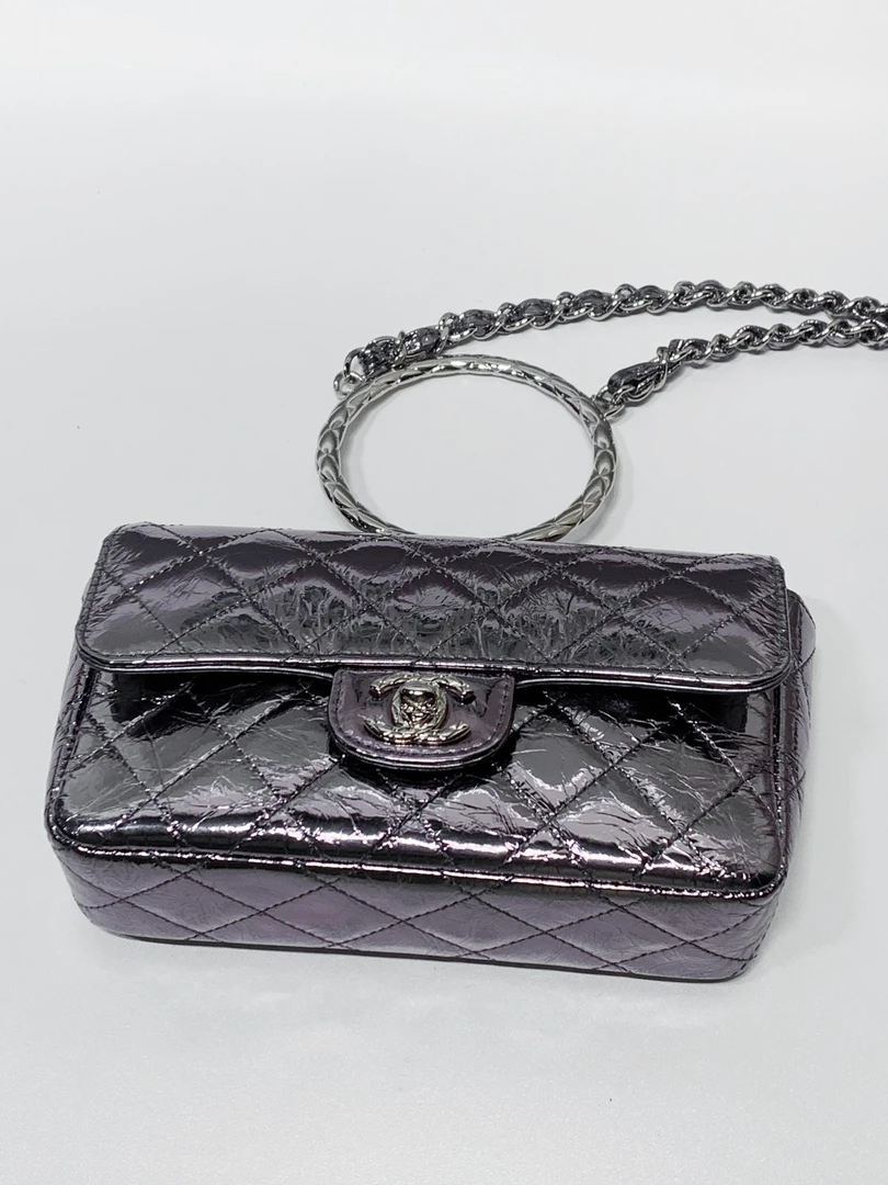 99新 Chanel/香奈儿 HIHI/太空银圆环褶皱油蜡皮大mini /10043693