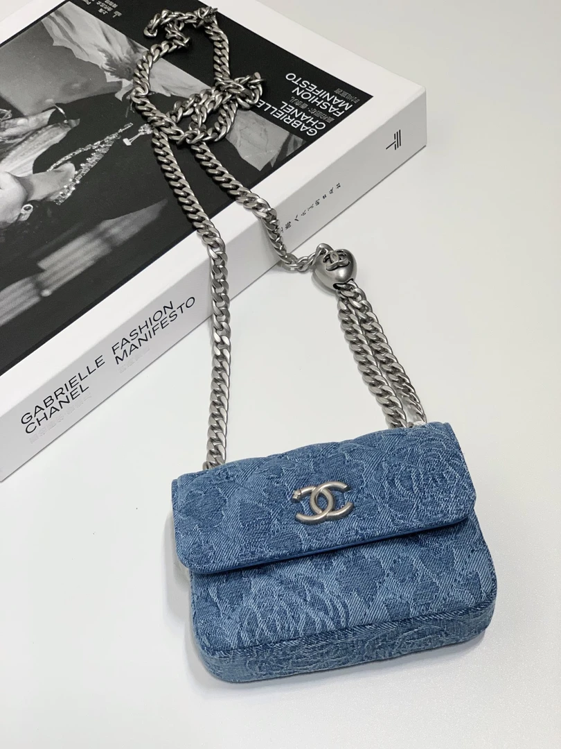 99新 Chanel/香奈儿 HIHI精选/ 牛仔丹宁山茶花爱心mini链条包