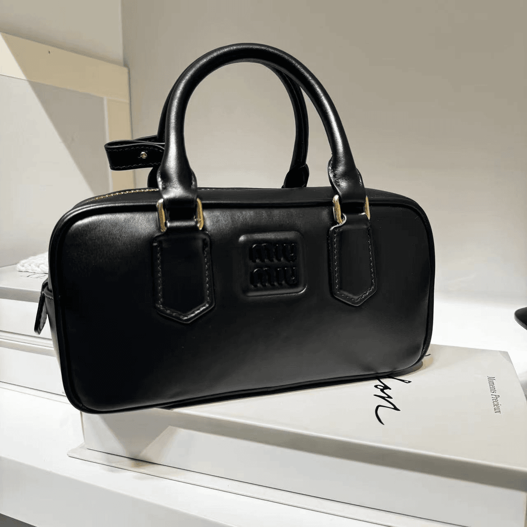 99新 MIU MIU/缪缪 HIHI/miumiu黑色小号手提保龄球/8786226