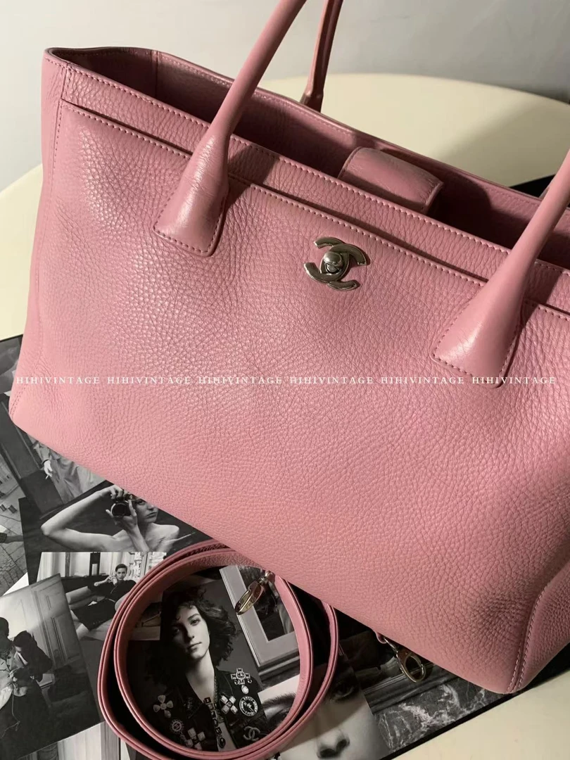 95新 Chanel/香奈儿 HIHI精选/粉色银扣中号cerf托特/10608500