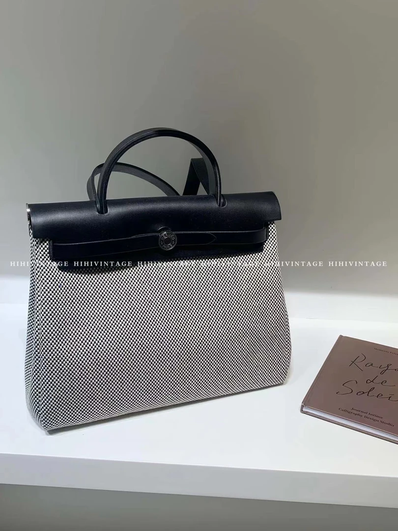 99新 Hermes/爱马仕 HIHI精选/黑白herbag单肩包B刻/无锁具