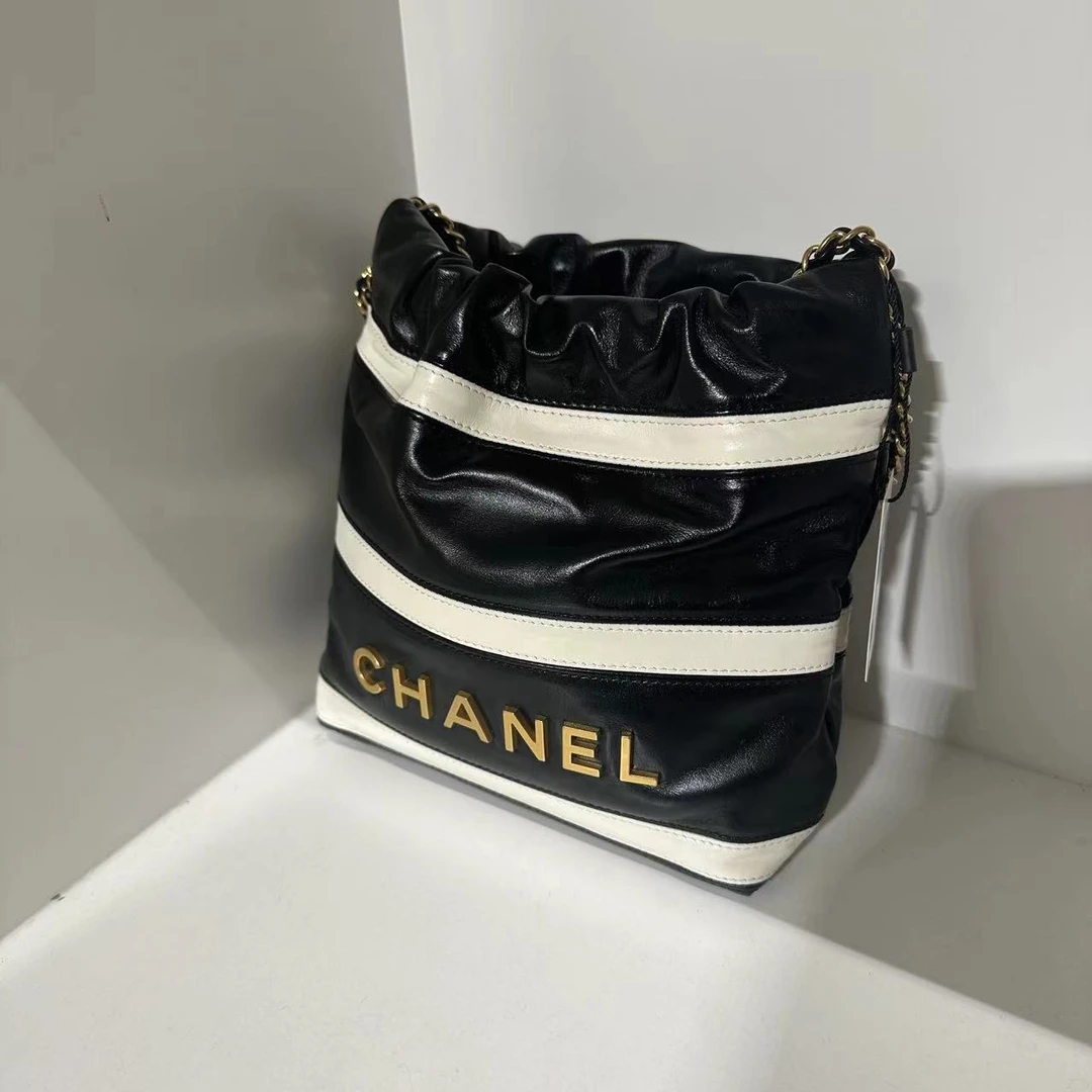 全新未使用 Chanel/香奈儿 HIHI/chanel mini黑金22bag芯片款