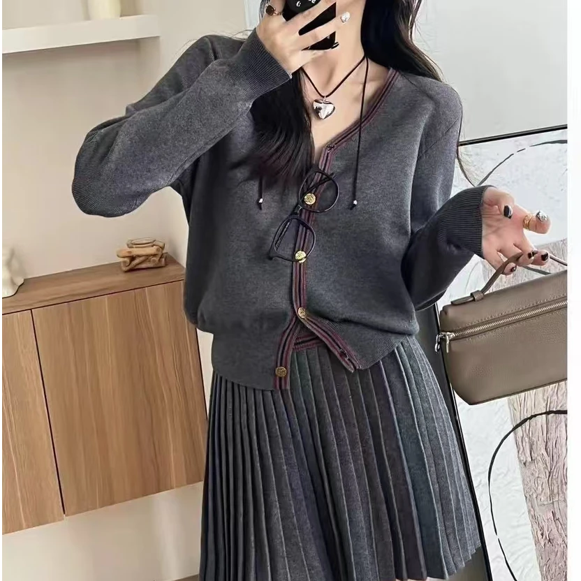 秋季新款韩版两件套套装拼色V领针织开衫+高腰橡筋百褶针织短裙女