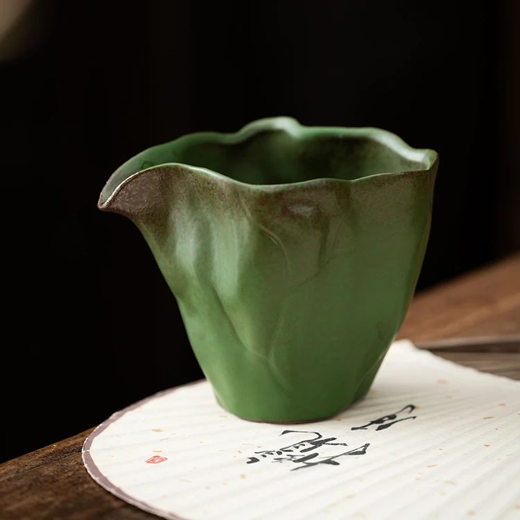 复古窑变粗陶春绿色荷叶分茶器出水流畅公杯竹青竹青色手工公杯