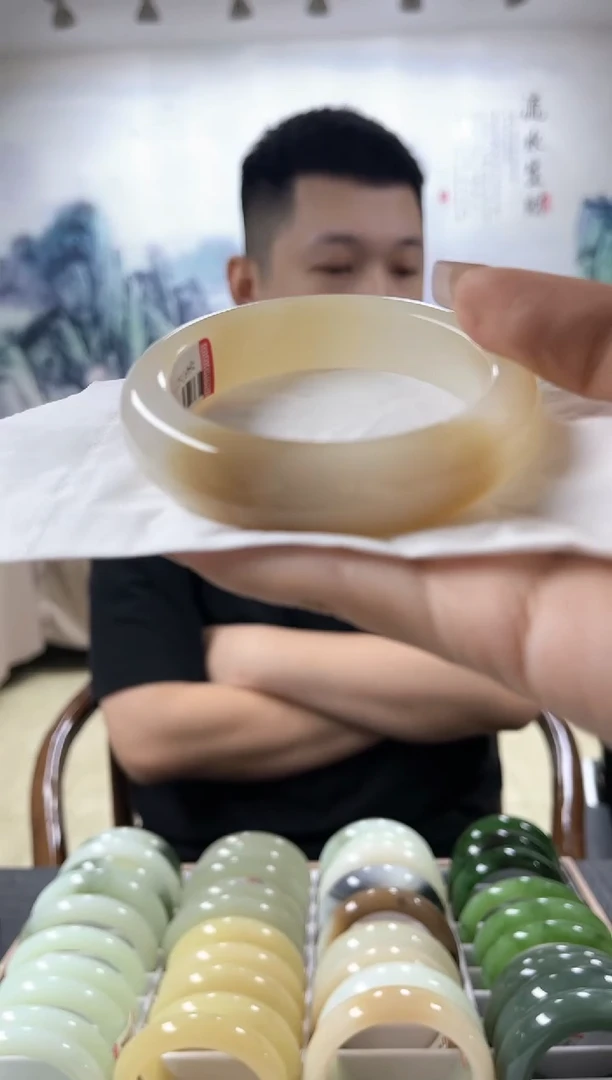 【闪购商品】和田玉手镯未镶嵌57+圈口0319