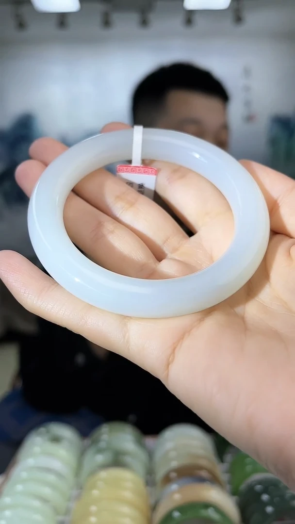 【闪购商品】和田玉手镯未镶嵌55-61圈口仅一只