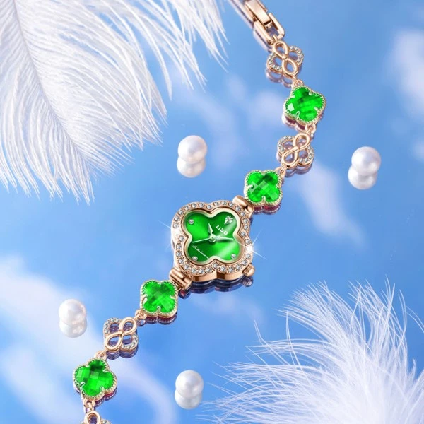 小清新四叶草轻奢时尚潮流百搭显白显气质女士小众合金手链腕表T