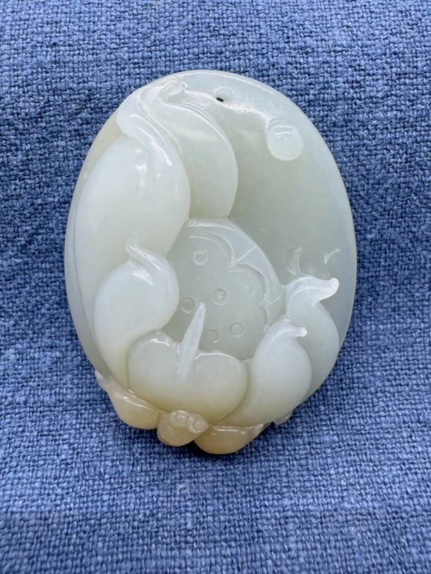 正宗新疆和田玉且末料花开富贵挂件