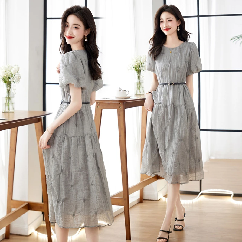 新款夏季女装时尚潮流绣花圆领大摆型泡泡袖长款连衣裙