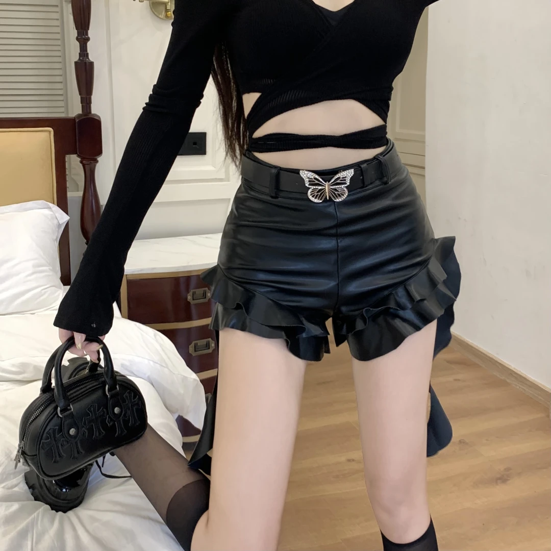 辣妹设计感时髦海带皮裤2023款PU皮短裤女送蝴蝶腰带防走光裤子