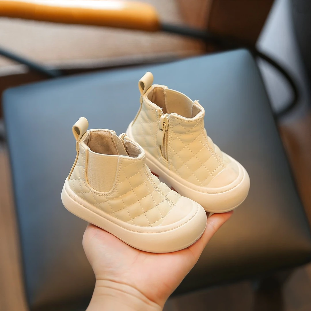 儿童小皮靴秋冬款小童靴子软底婴儿学步鞋洋气女童短靴男宝宝鞋子