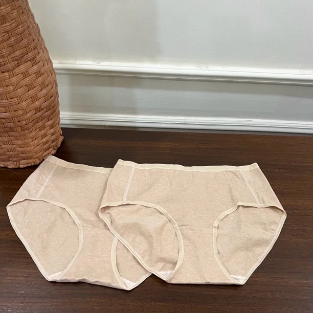 被原生彩棉环抱～偏宽松 理智消费尽量no退女士中腰内裤纯色两条装