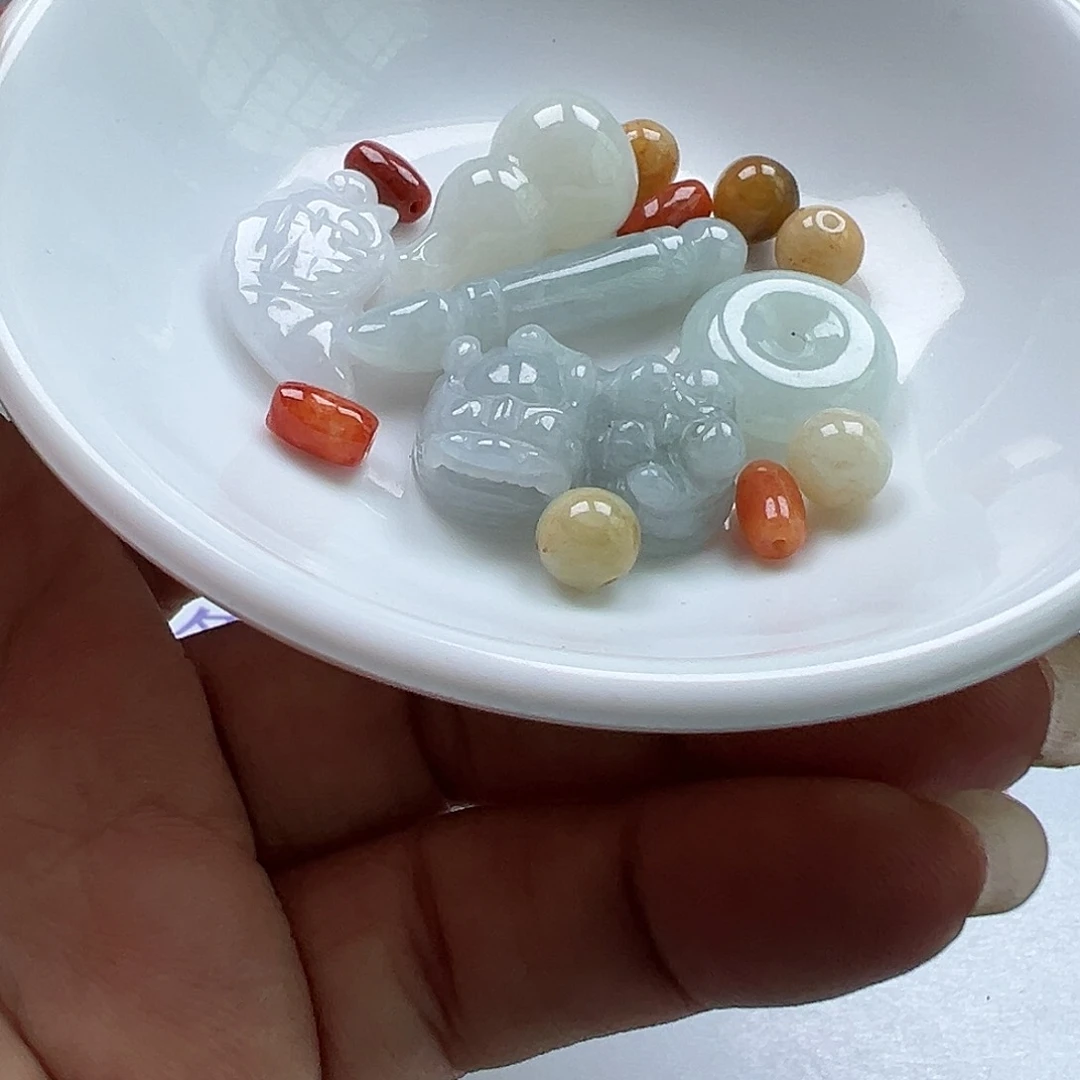 翡翠手链未镶嵌v****s散珠吊坠货主老华