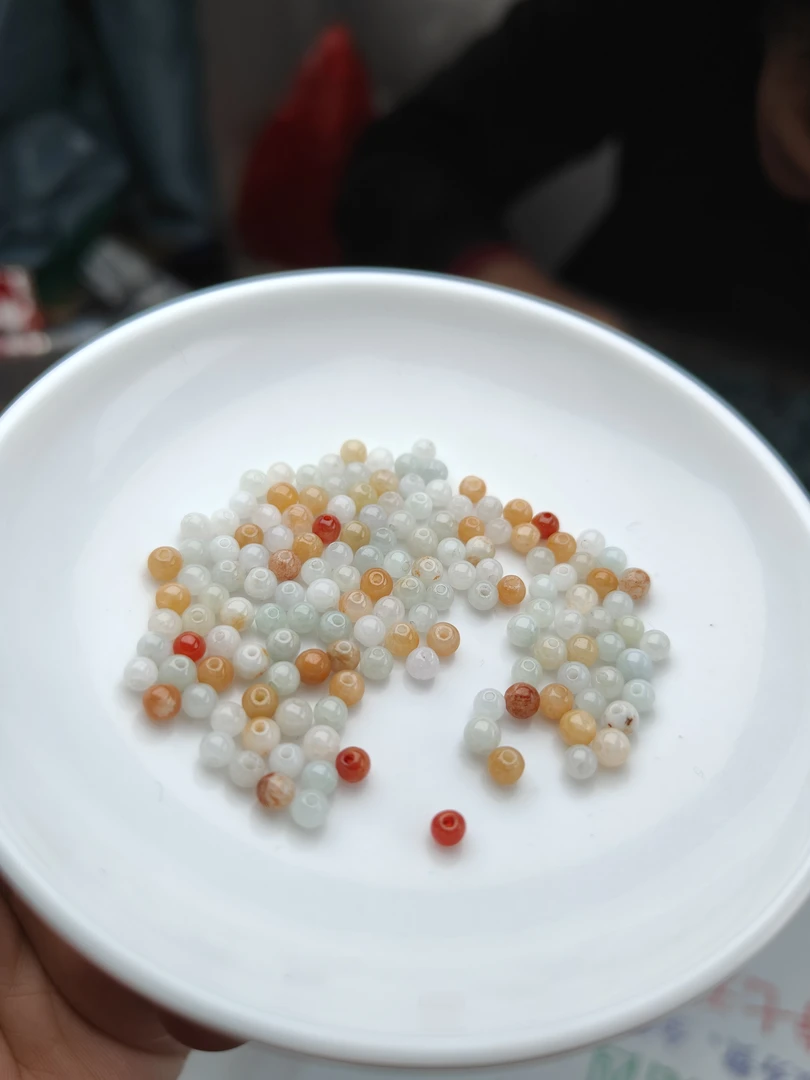 天然翡翠a货，多宝小米珠，0380，尺寸约3.8mm，120颗=30散珠手工编织