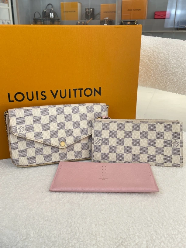 95新 LouisVuitton/路易威登 三合一白色棋盘格信封包21cm/A240