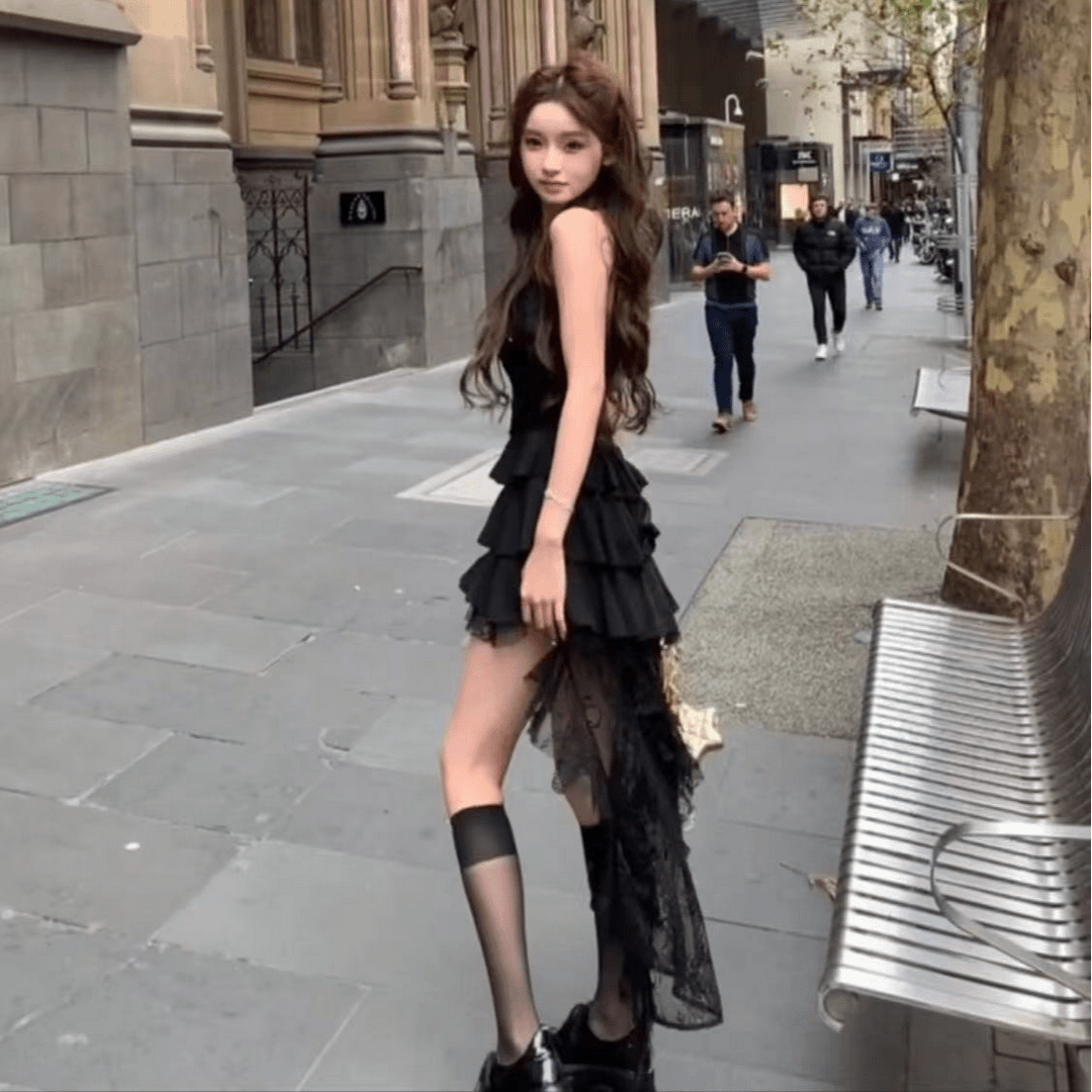 辣妹连衣裙吊带小黑裙裙子蕾丝礼服显瘦时尚性感