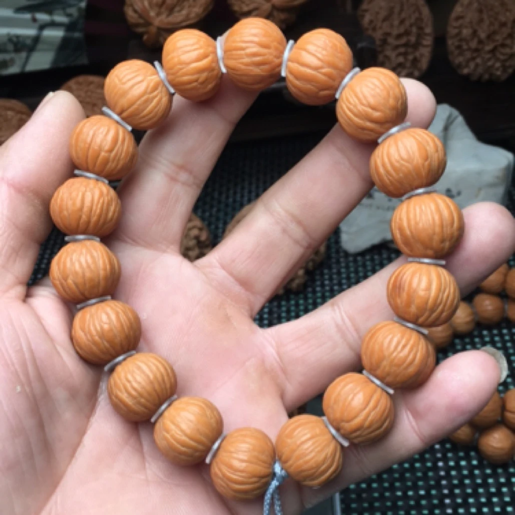 文玩手串。猴头土豪。手持