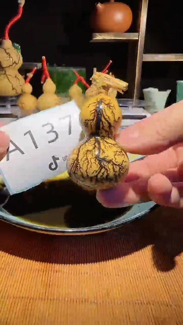 【闪购商品】天然葫芦朱砂款雷击纹兽面葫芦137