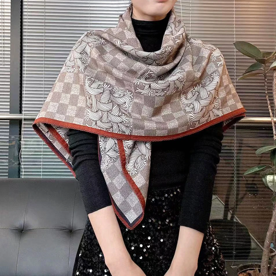 工厂新款秋冬双色棋盘格真丝羊毛围巾100cm丝毛方巾人字纹气质