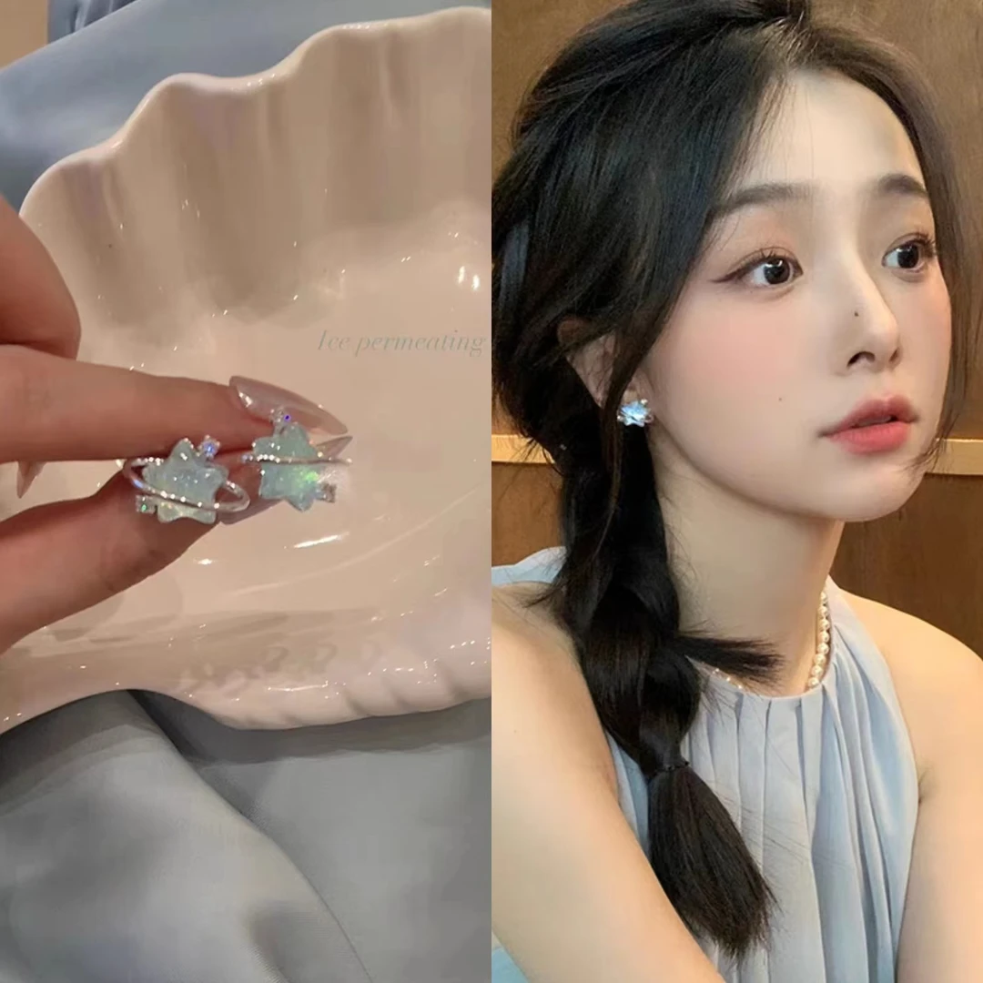 铜合金耳饰 不对称渐变星星耳钉女耳环轻奢小众设计秋冬锆石耳饰