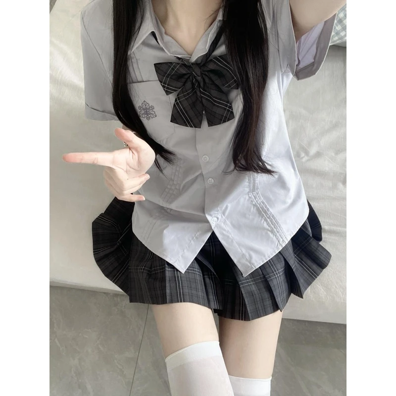 泰式校服学院风百搭刺绣水灰色衬衣jk制服正版原创短袖衬衫条纹