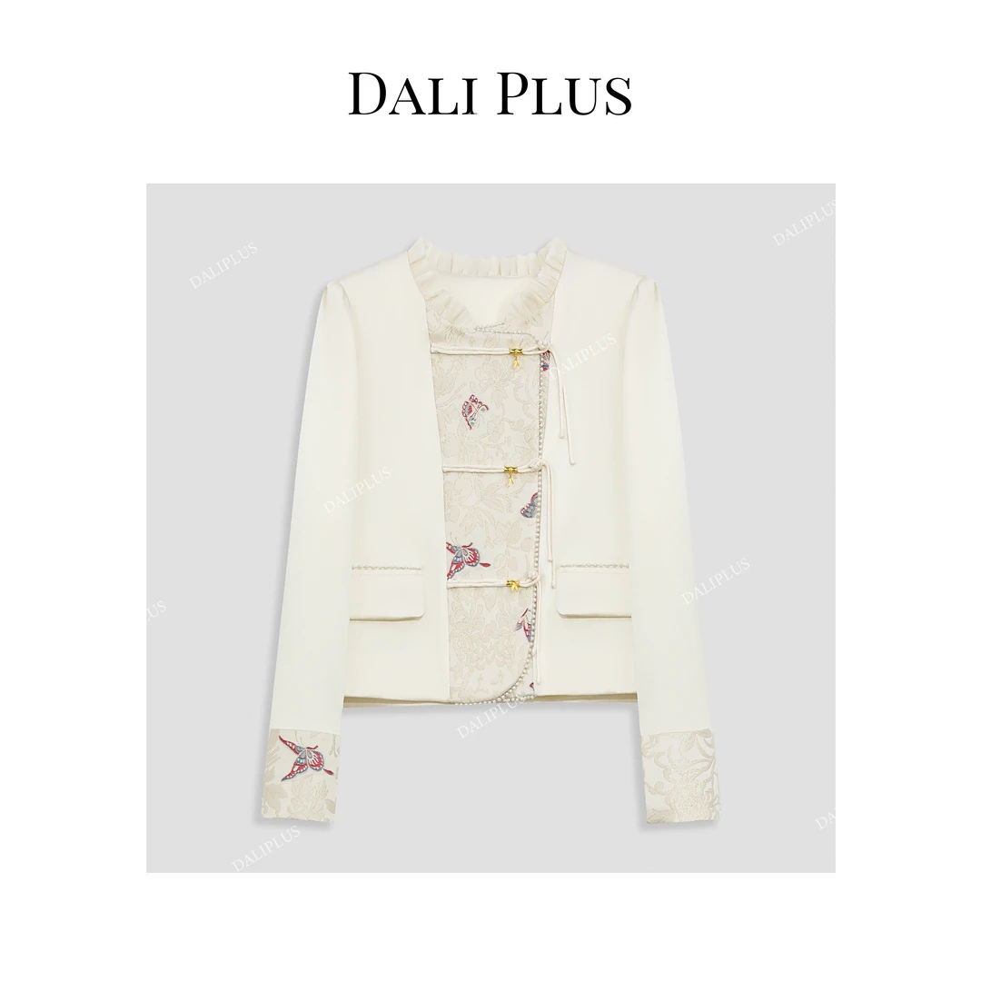 DALI PLUS新国风新中式暗纹提花钉珠米白色木耳领女外套-D4XL0014