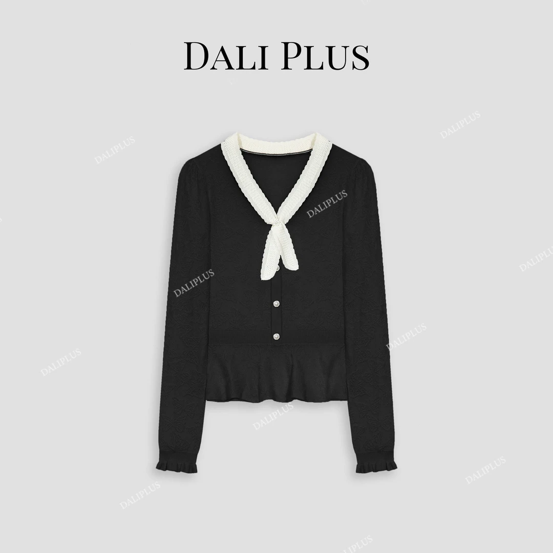 DALI PLUS【桑蚕丝羊.毛】撞色蝴蝶浮雕设计伞摆针织衫-D4CK0045