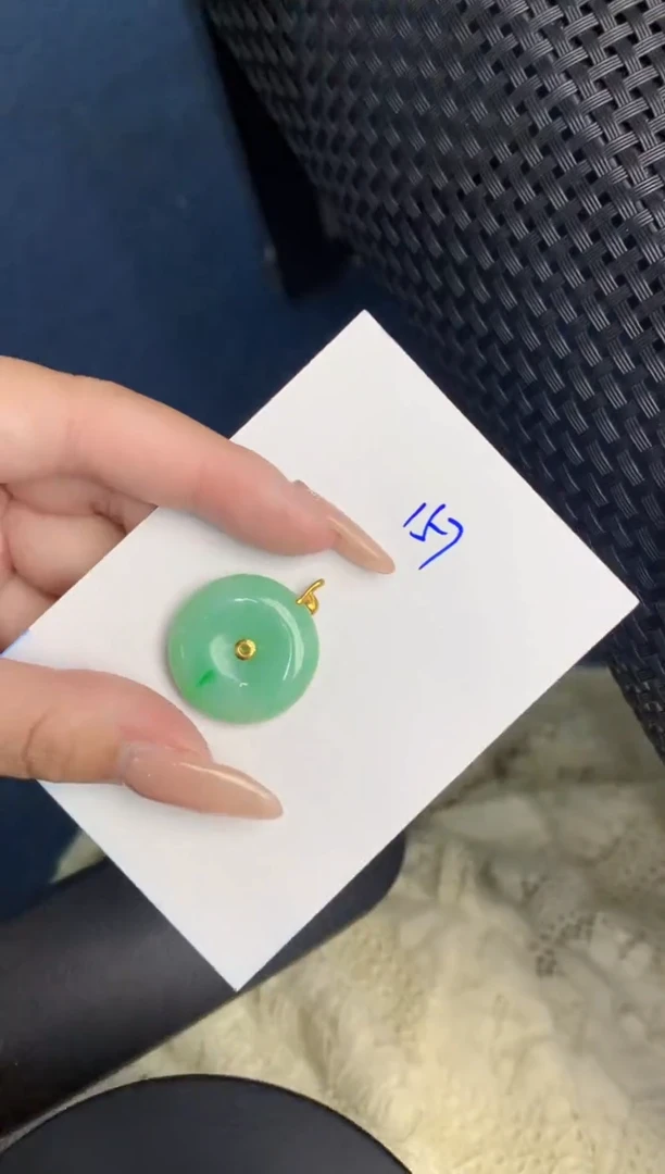 【闪购商品】翡翠颈饰18K金镶嵌00000000000