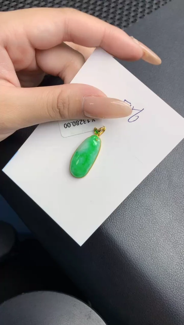 【闪购商品】翡翠颈饰18K金镶嵌0000000000
