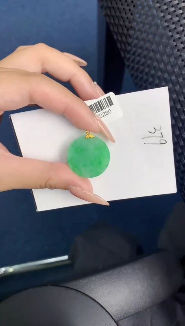 【闪购商品】翡翠颈饰18K金镶嵌00000000000