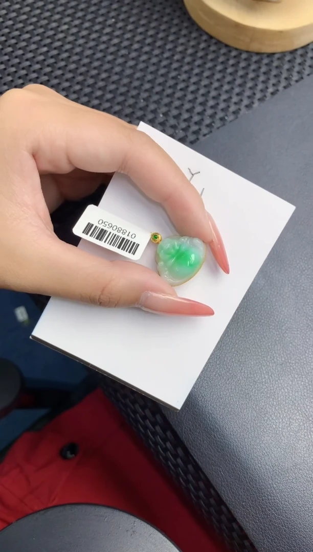 【闪购商品】翡翠颈饰18K金镶嵌000000000