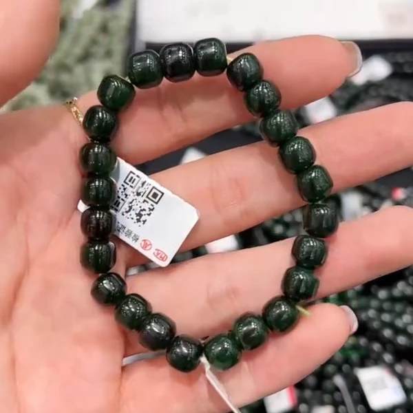 和田玉手串-玉美人菲菲~33496碧玉老型珠约8mm手串