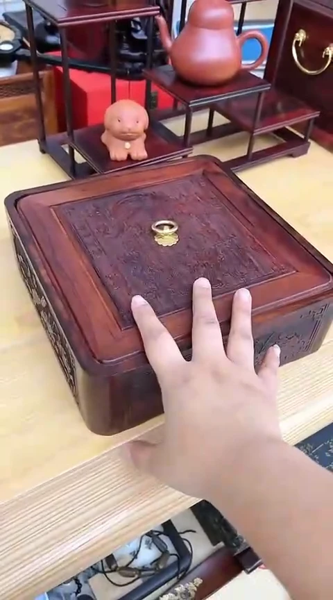 【闪购商品】大红酸枝龙凤干果盒