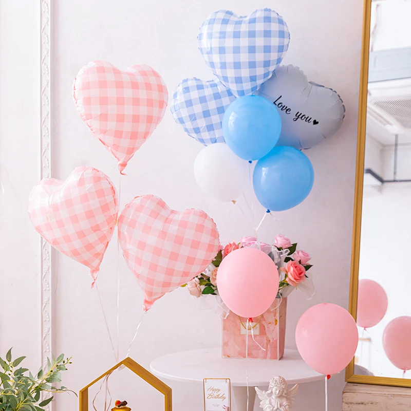 网红ins风爱心蓝白格子气球浪漫表白场景装饰拍照铝膜气球布置