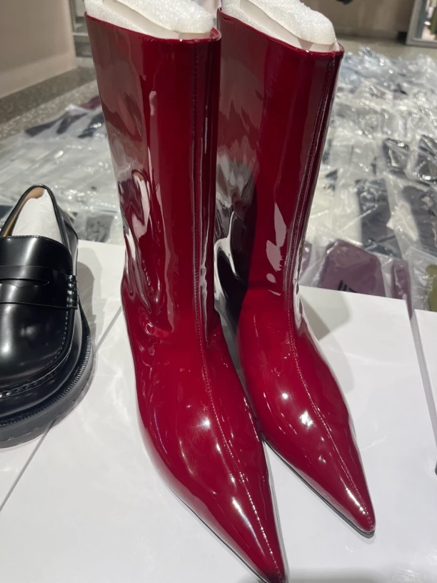 有尾｜猫跟亮面皮靴Y7524408