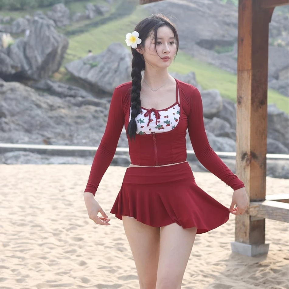 法式碎花泳衣女高级感海边度假长袖保守分体遮肚子显瘦泡温泉泳装