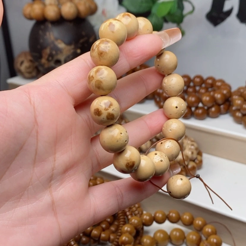 【闪购商品】紫金鼠手串寒*